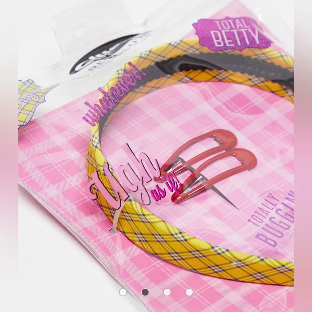 Makeup Revolution clueless hair